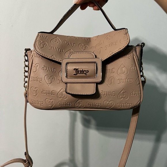Juicy Couture Handbags - Juicy Couture Made You Look Crossbody